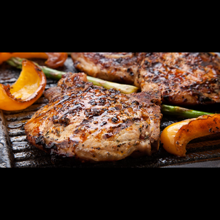 Plato De Bistec De Cerdo con Papas Fritas