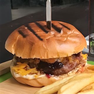 Блек Ангъс Бургер