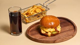 combo კლასიკური ბურგერი პატარა კომბო