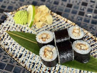 Макі з вугрем