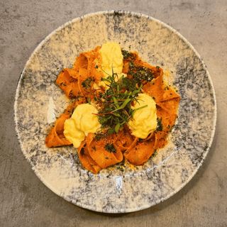 Паппарделле Арабиата со страчателлой