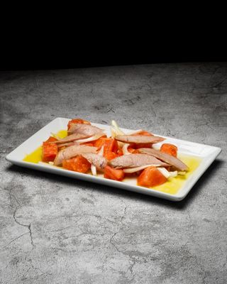 Ensalada de Tomate con Ventresca