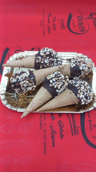 Conetti mignon con granella 1 kg