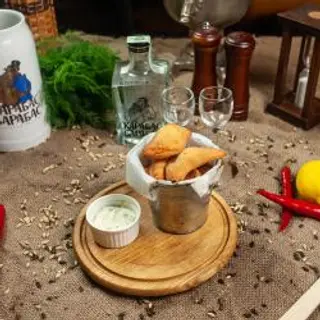 Відро чебуречків до пива (140/30г)