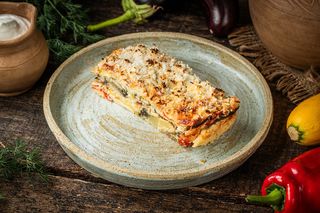 Запічанка картопляно-овочева з бринзою та сметаною