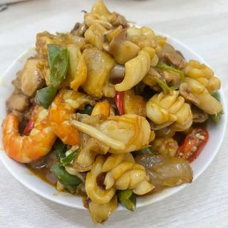 80.Conbinazione di frutti di mare con  salsa  a  scelta