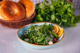 Салат с рукколой