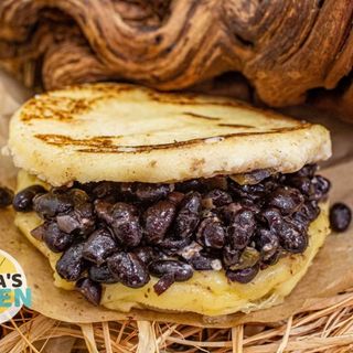 Arepa Dominó