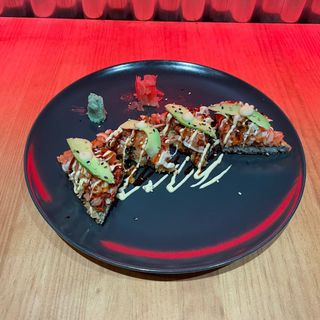 Pizza Sushi  4 PCS
