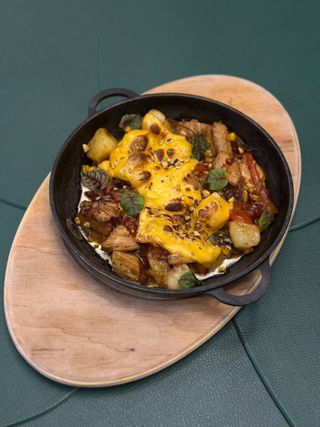 Пательня з індичкою та овочами