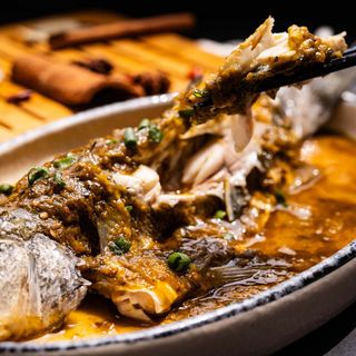 烧椒鱼Pesce alla salsa di peperoncino