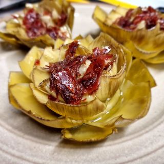 Alcachofas con Jamón ibérico crujiente