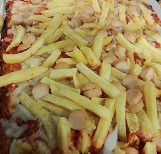 Pizza wurstel e patatine