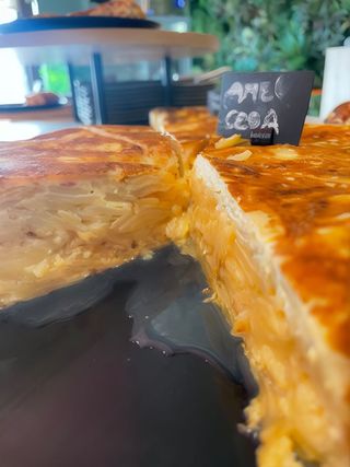 Porción de Tortilla Clásica con patatas y cebolla