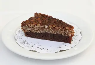 Fatia Bolo Romano