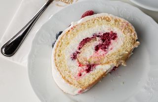 Малинова роляда (1кг)