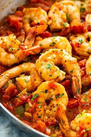 Shrimps with red chili (very hot)