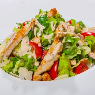 Салата цезар с пиле  (350г)