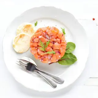 268. Tartare salmone