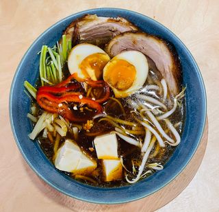 Tantanmen ramen z boczkiem