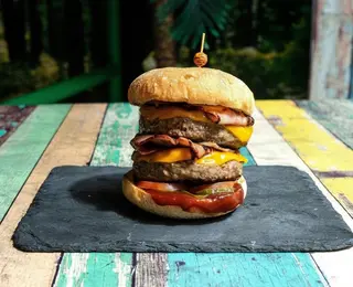 DOUBLE BBQ Bacon CheeseBurger