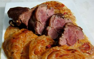 Ciolan de porc cu varza calita