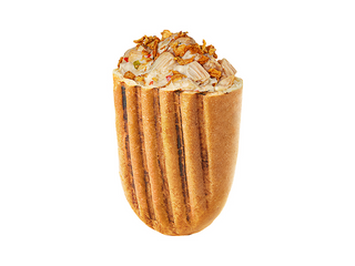 Брэд Мит с томленой курицей в грибном соусе