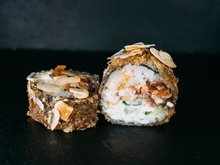 1. Рол темпура з вугрем (270g)