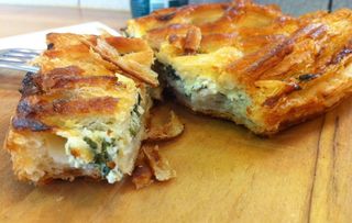 Savijača sa zeljem i sirom