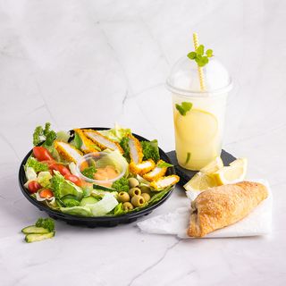 Sałatka i Lemoniada 400 ml i Ciastko Francuskie