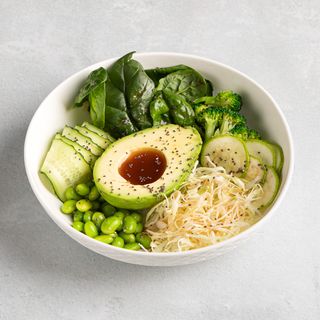 Большой зеленый салат