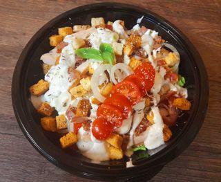 Cezar salata s piletinom