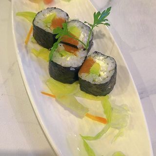 S25A.FUTO MAKI 4 PCS