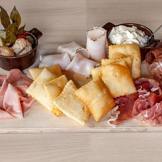 Degustazione di Mini Crescentine