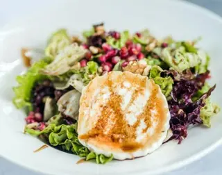 Ensalada De Queso De Cabra
