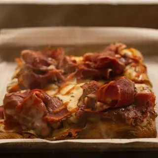 Pastrami Lovers Pizza