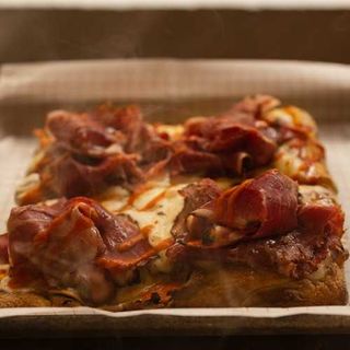 Pastrami Lovers Pizza