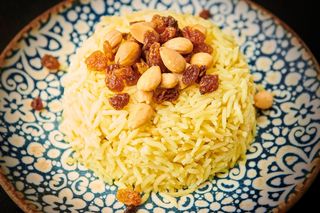 Orez cu șofran și stafide