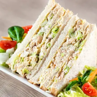 Sándwich Vegetal de Pollo