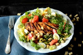 Sałatka cezar z kurczakiem