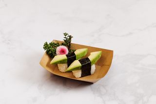 Nigiri avocado