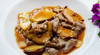 278 Manzo in salsa piccante 