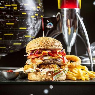 Big Bang burger + Coca-Cola