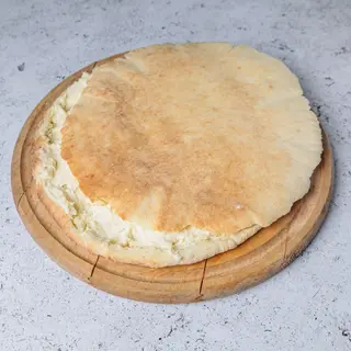 Lepinja sa kajmakom