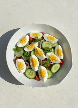 Salade Aux Œufs & 1 Pain