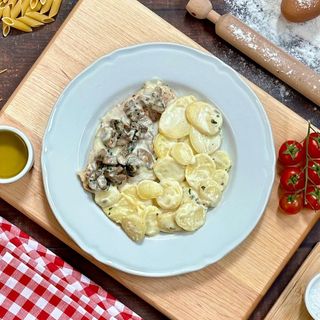 Filetto di pollo con funghi e patate