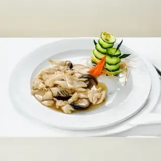 202 Pollo con funghi bambu
