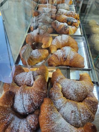 Cornetto farcito con crema oreo