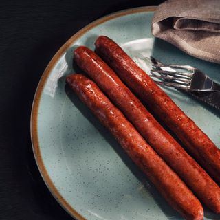 Cârnati de porc în maț de oaie