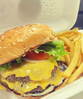 Double Cheese Burger Au Charbon (frites+boisson)